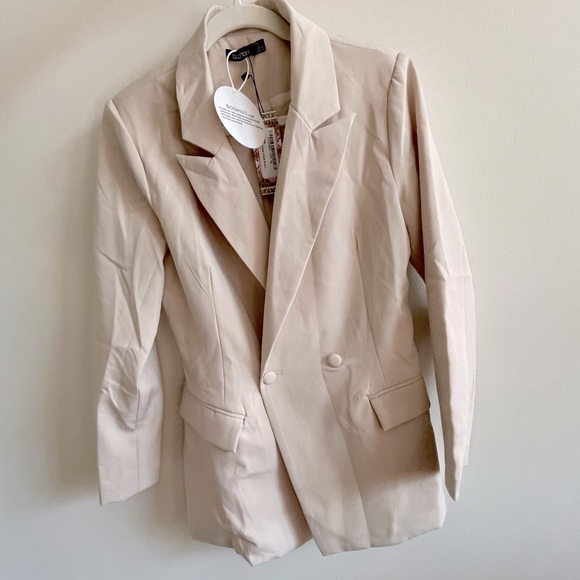 Boohoo Ecru Fitted Blazer - Picture 6 of 10